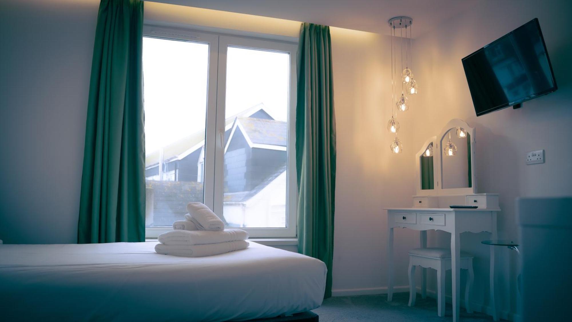 Oyo Newquay Beach Hotel Экстерьер фото