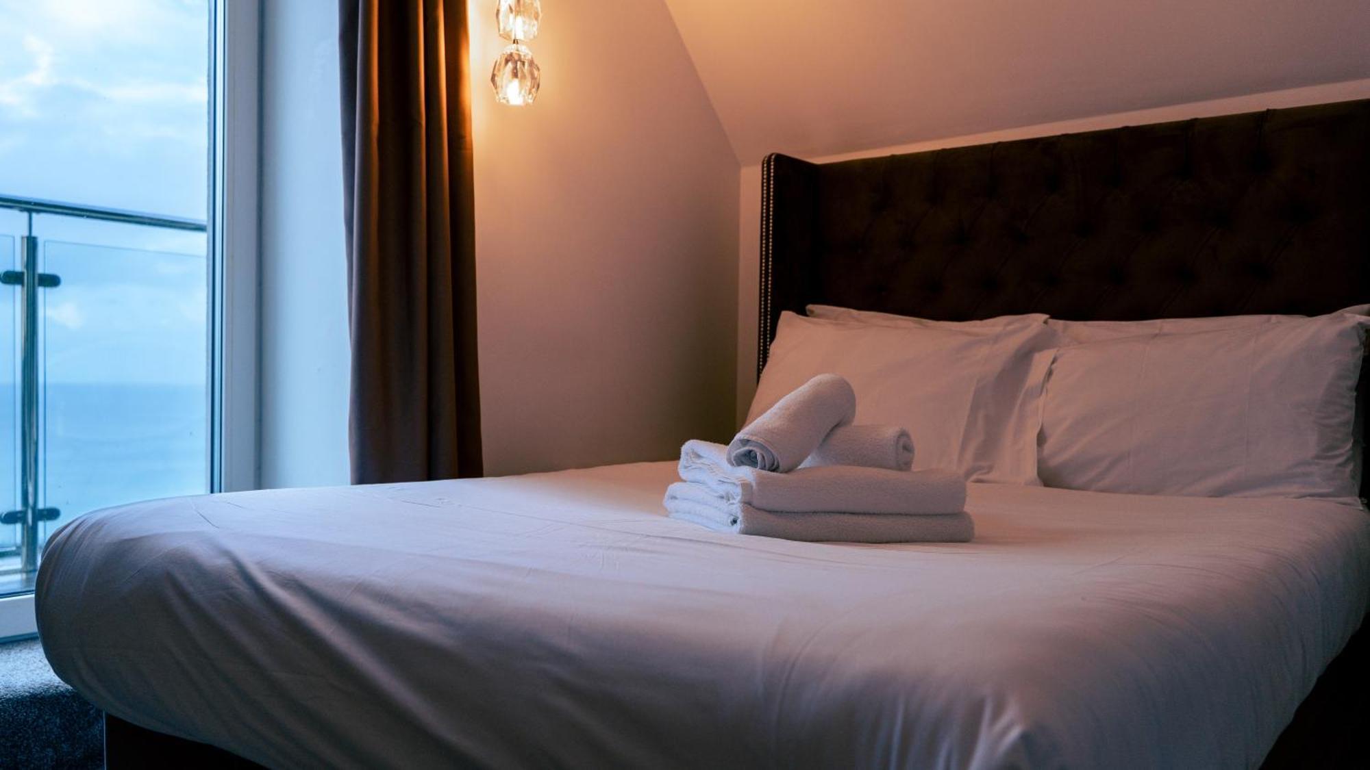 Oyo Newquay Beach Hotel Экстерьер фото