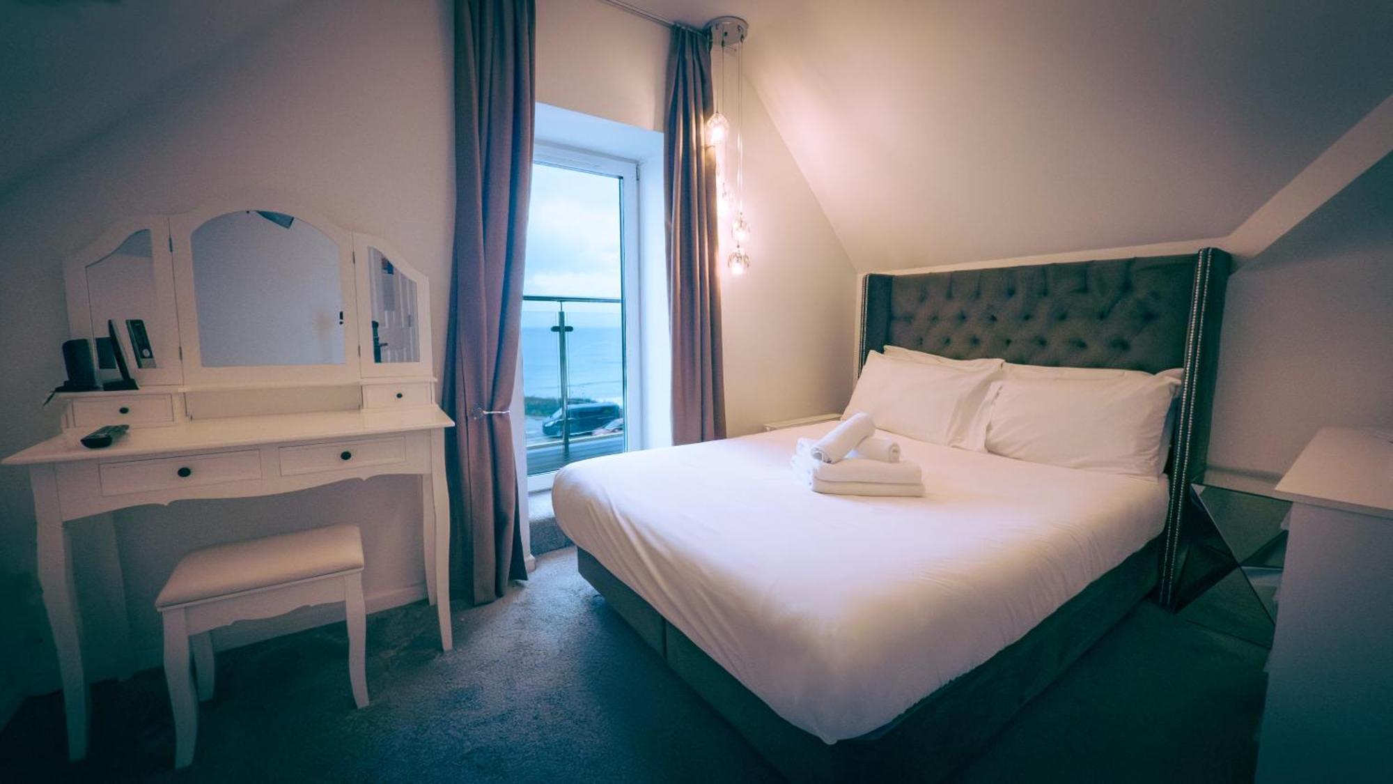 Oyo Newquay Beach Hotel Экстерьер фото